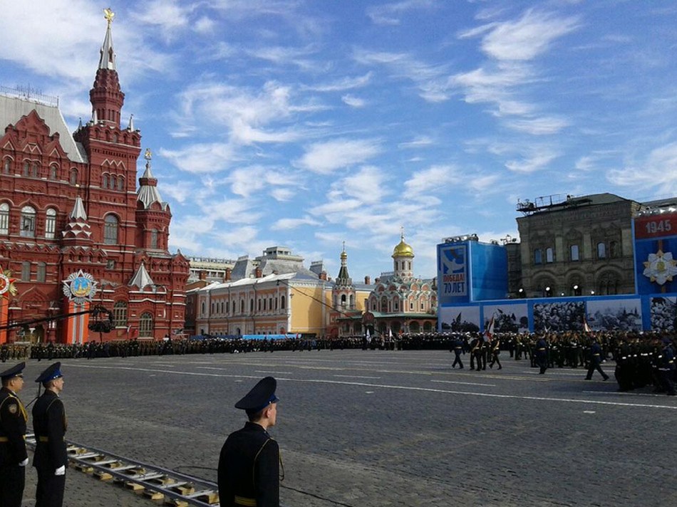 俄罗斯胜利日阅兵中的列兵风采，2015年的荣耀时刻，俄罗斯胜利日阅兵，列兵风采展现荣耀时刻（2015年）