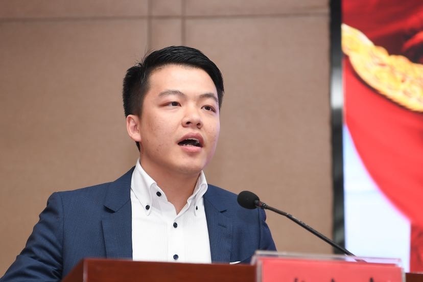 邓一平,一位传奇人物的卓越人生,邓一平,传奇人生的辉煌篇章