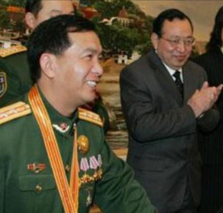 丁晓兵与将军荣誉，一位英雄将领的成长轨迹，丁晓兵的成长轨迹，将军荣誉与英雄将领的铸就