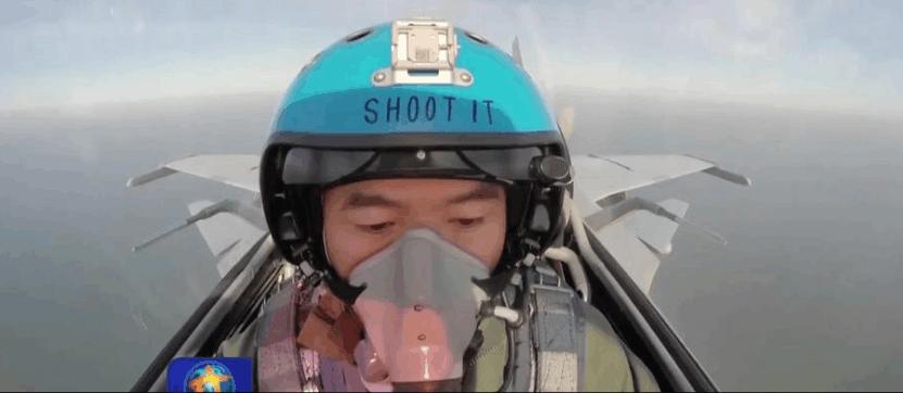 解放军军演霸气图片,展现力量与荣耀的瞬间,解放军霸气军演瞬间,力量与荣耀的展现