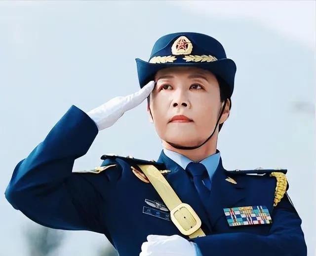 阅兵村女兵方队演练,展现新时代巾帼英雄风采,阅兵村女兵方队演练,新时代巾帼英雄风采展现