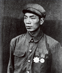 杨根思简介,英雄传奇的一生,杨根思,英雄传奇的一生简介