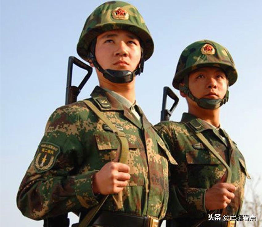 揭秘中国军队新一代丛林迷彩正式作训服——07式丛林迷彩作训服，揭秘中国军队新一代丛林迷彩作训服——深度解析07式丛林迷彩正式作训服亮相