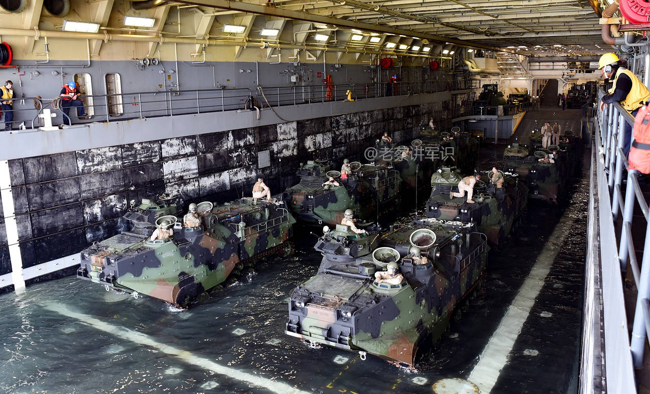 黄蜂级两栖攻击舰舰桥内部揭秘,黄蜂级两栖攻击舰舰桥内部探秘