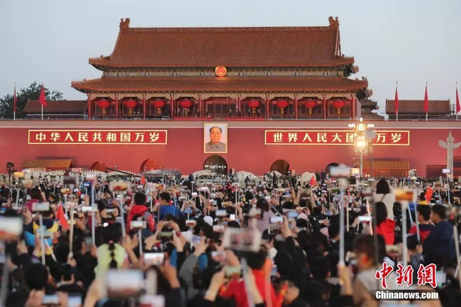 国庆阅兵，展现国家力量，香港因素缺失背后的深层含义，国庆阅兵展现国家力量，香港因素缺失背后的深层考量