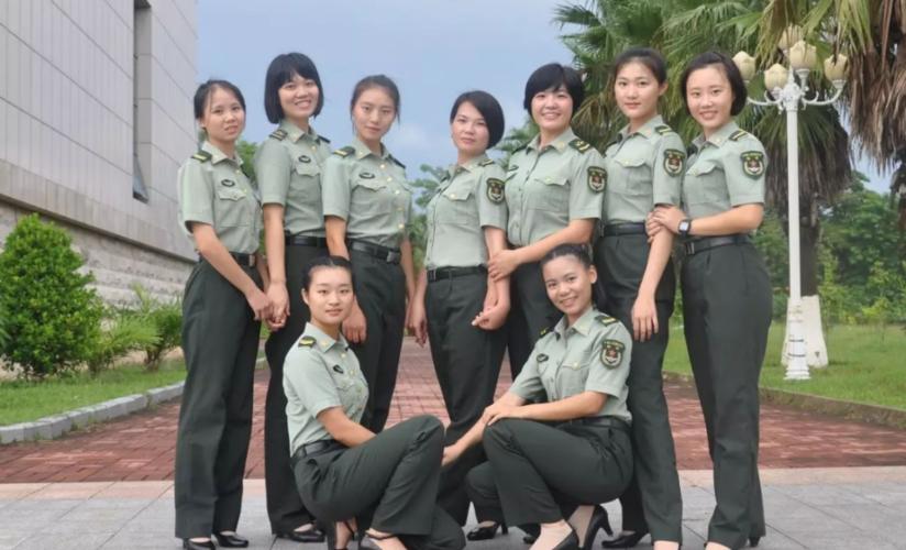 逐月领取退役金的背后,荣耀与责任并重,逐月领取退役金,荣耀与责任同行