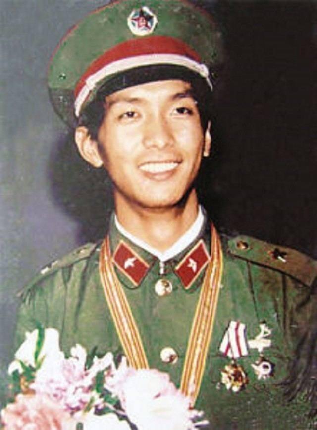 丁晓兵,优秀边陲儿女的典范,丁晓兵,优秀边陲儿女典范