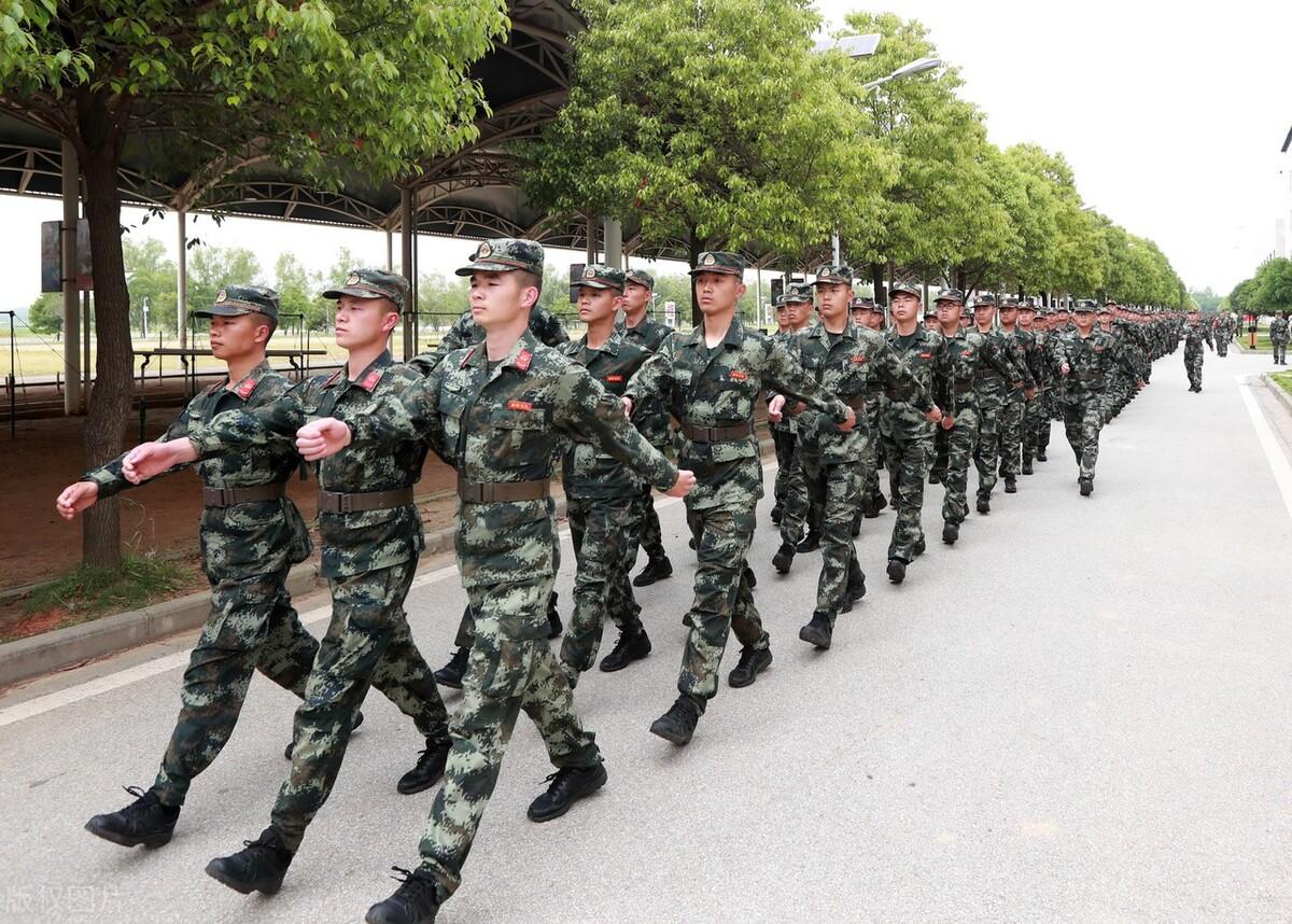 丁晓兵,优秀边陲儿女的典范,丁晓兵,优秀边陲儿女典范