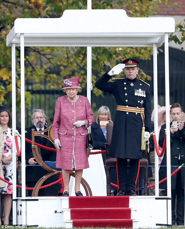 三军仪仗队参加国外阅兵,展现国家荣耀与军威,三军仪仗队海外阅兵展现国家军威与荣耀