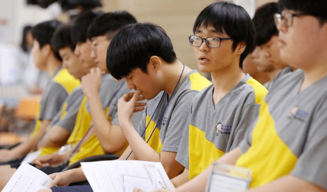 服兵役体检近视,挑战与应对策略,服兵役体检近视的挑战及应对策略