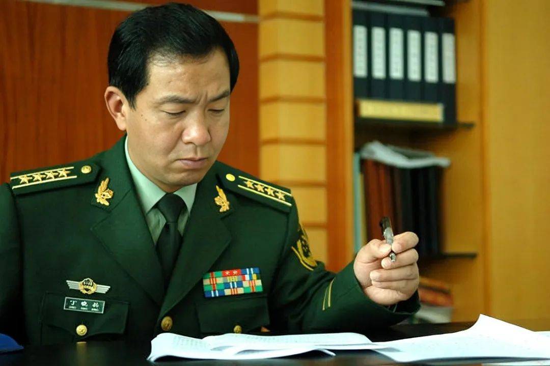 丁晓兵,他的去向与我们的期待,丁晓兵的未来去向与公众期待聚焦