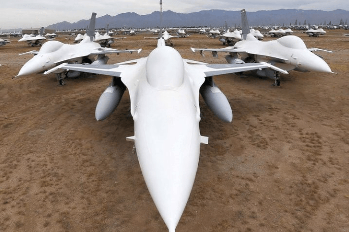 深入解析A-10攻击机型号,深入解析A-10攻击机型号,性能、特点与作战能力全解析