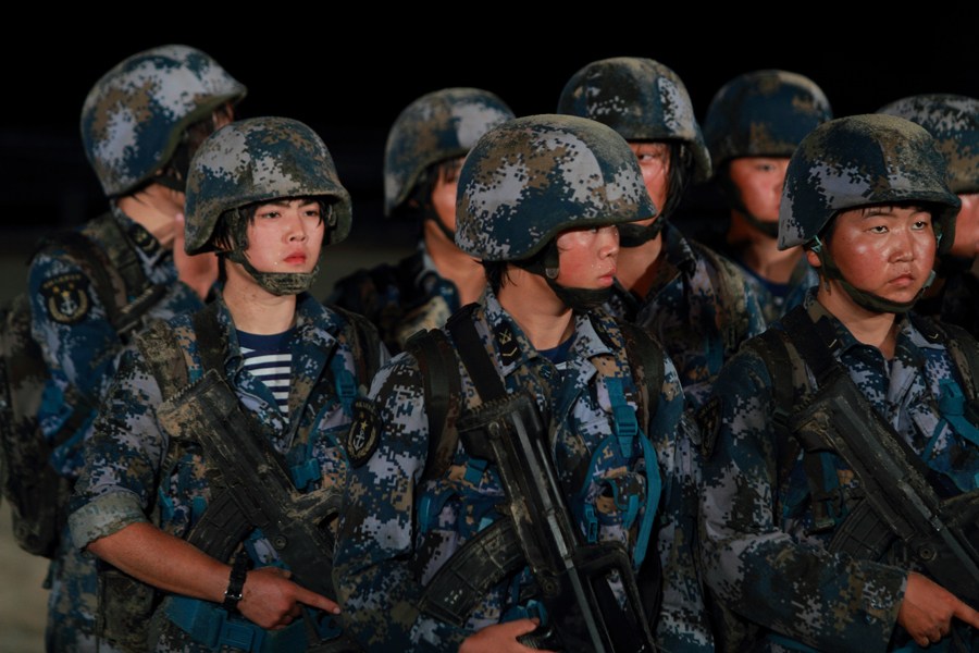 中国女兵，魔鬼周照片背后的训练故事，中国女兵魔鬼周背后的训练故事