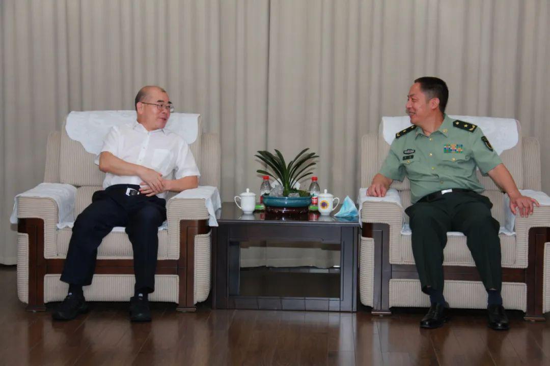 国防大学校长在2015年的角色与影响,一位军事领袖的洞察与前瞻,国防大学校长,军事领袖的洞察与前瞻——2015年的角色与影响