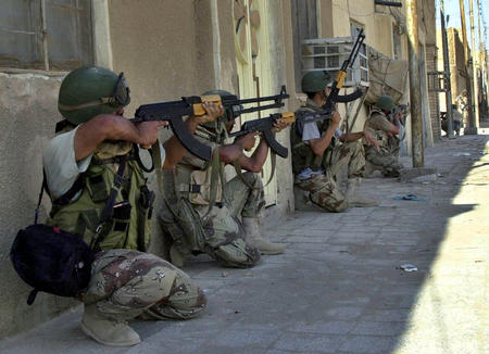 伊拉克军人的风采与担当,伊拉克军人的风采与担当,英勇无畏,忠诚担当