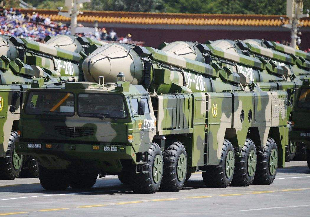 关于东风导弹的口号,力量与荣耀的象征,东风导弹,力量与荣耀的象征,国之重器展雄风