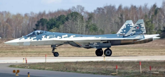 俄罗斯一架苏-35战斗机坠毁,事故原因深度解析与未来展望,俄罗斯苏-35战斗机坠毁事故深度解析,原因探究与未来展望