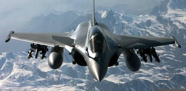 歼-20与F-22,究竟谁更先进?,歼-20与F-22,谁的技术更先进?