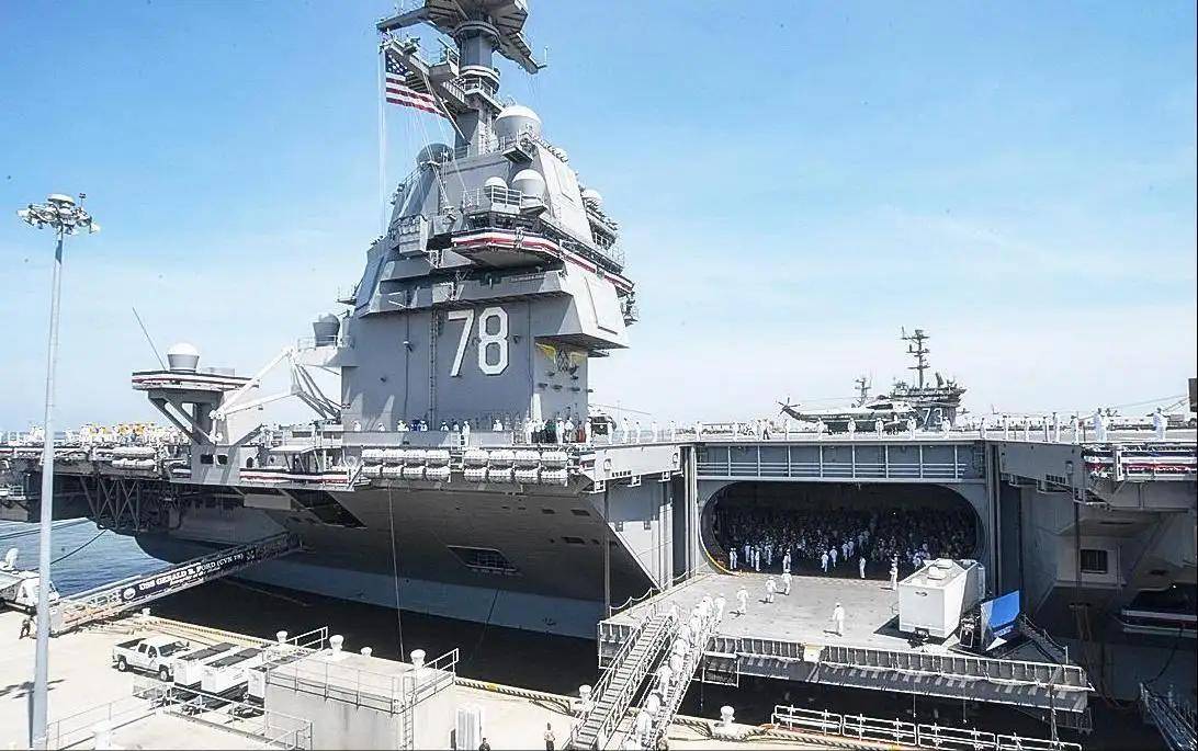 航母吨位揭秘,一个航母究竟有多少吨?,揭秘航母吨位,航母究竟有多重?