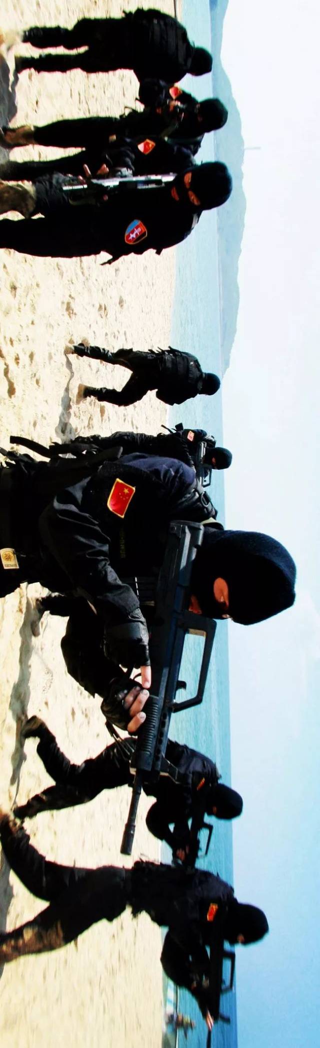 揭秘蛟龙突击队宣传视频，展现精英力量的震撼瞬间，蛟龙突击队宣传视频揭秘，精英力量的震撼瞬间