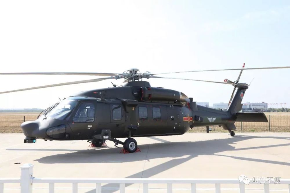 直-20与黑鹰的差距区别,两款直升机的多维对比,直-20与黑鹰直升机,多维对比揭示差距区别