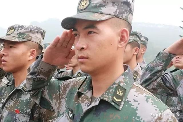 中国女兵,照片背后的训练故事,中国女兵,照片背后的刻苦训练故事