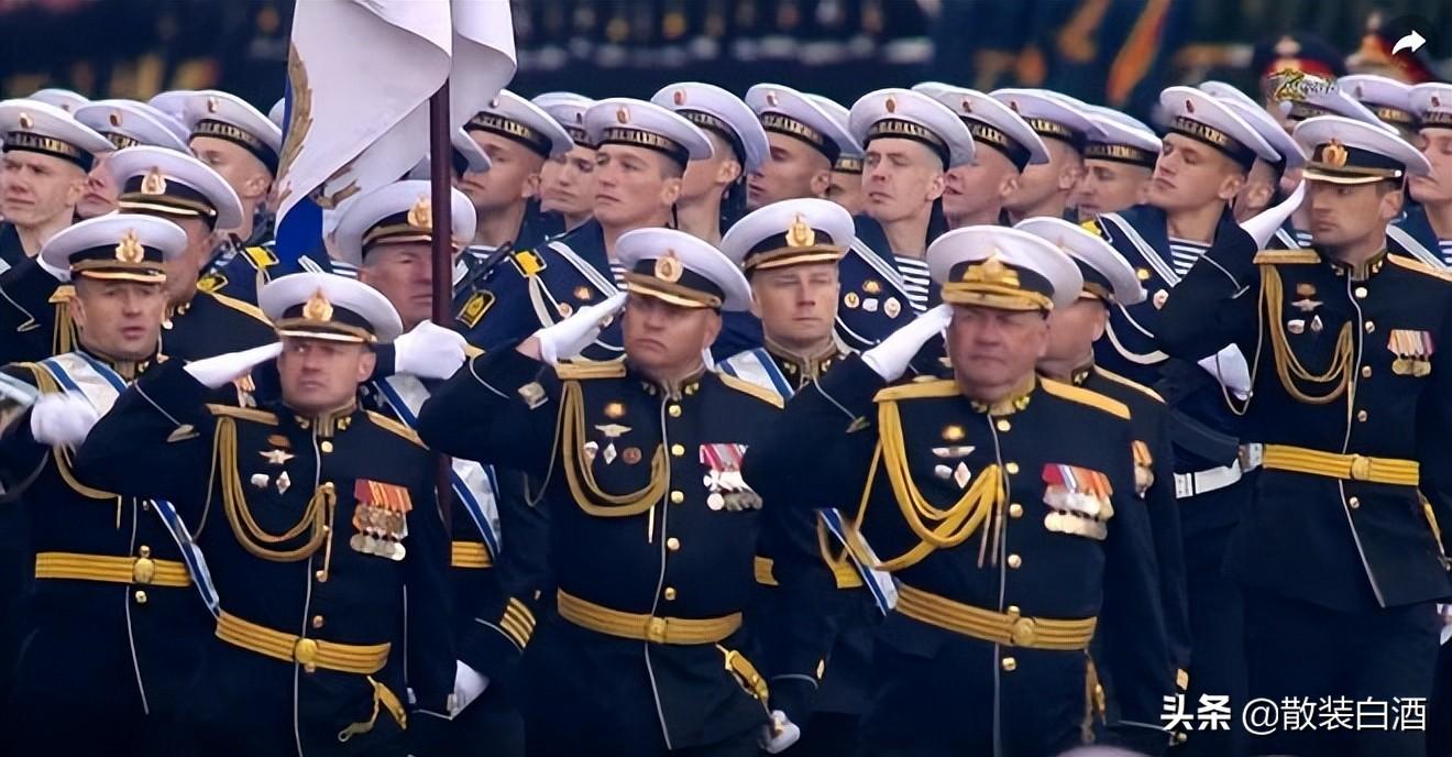 中国女兵仪仗队亮相莫斯科,展现大国风采与军威,中国女兵仪仗队在莫斯科展现大国军威与风采