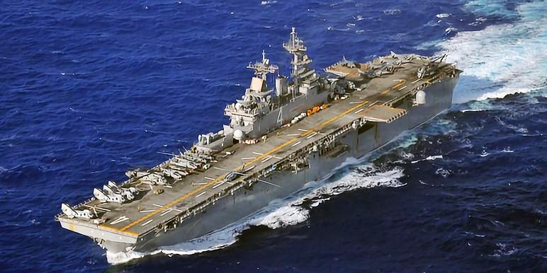 黄蜂级两栖攻击舰标准排水量研究,黄蜂级两栖攻击舰标准排水量深度解析