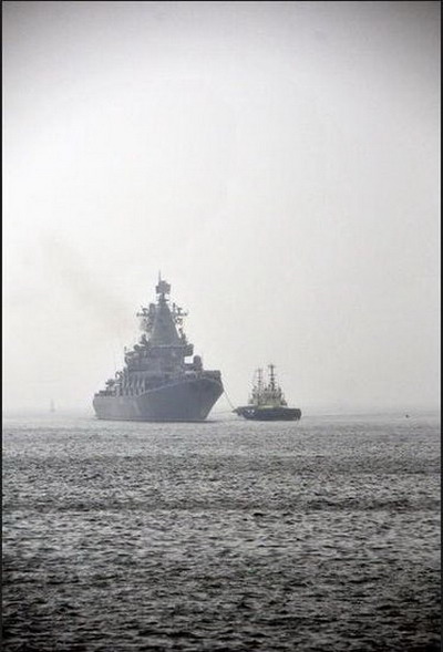 瓦良格号导弹巡洋舰到访青岛,历史与未来的交汇点,瓦良格号导弹巡洋舰访青岛,历史与未来的交融时刻