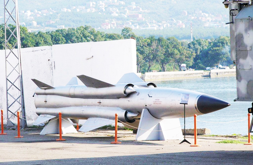 鹰击-100反舰导弹参数详解,鹰击-100反舰导弹参数全面解析