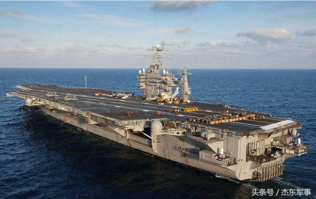 航空母舰,简称航母,一种强大的海上霸主,航空母舰,海上霸主的力量展现