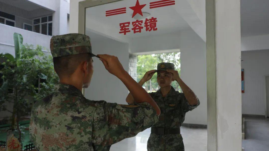 星空迷彩,部队新式军装的崭新篇章,星空迷彩,部队新式军装开启崭新篇章