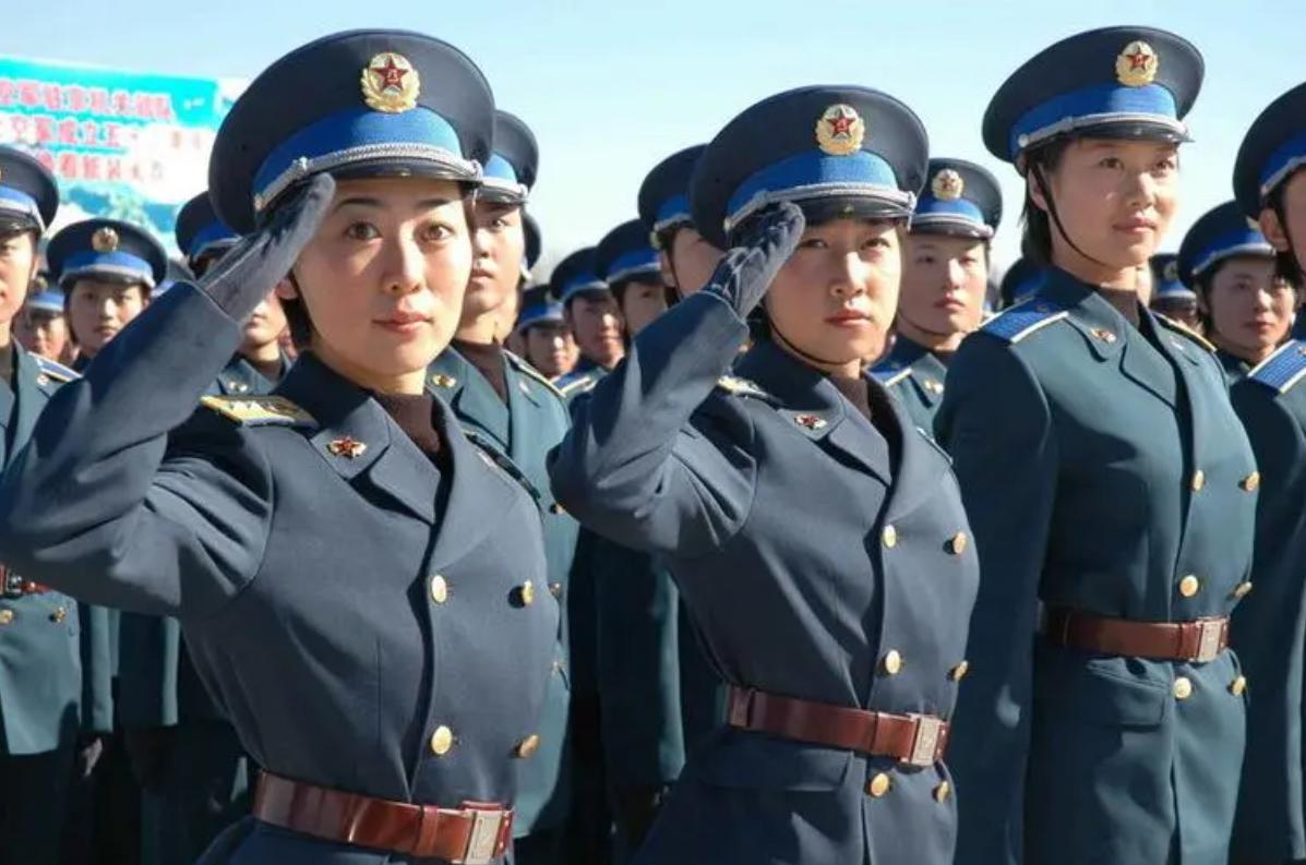 中国空军女兵照片，展现力量与荣耀的影像，中国空军女兵影像，力量与荣耀的展现