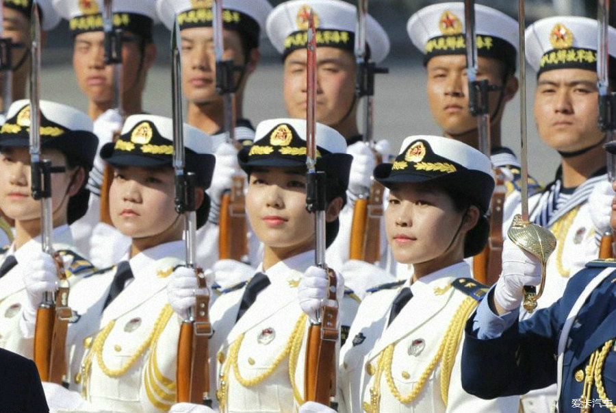 中国人民解放军仪仗队中的女兵与海军风采,图片背后的故事,中国人民解放军仪仗队女兵与海军风采,图片背后的故事展示