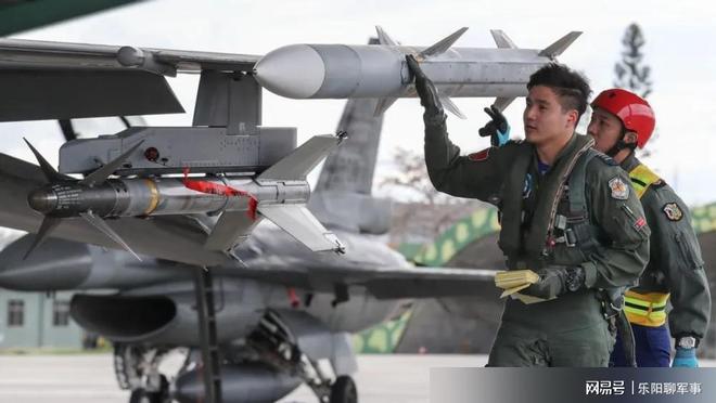 解放军在台湾周边海域展开巡航行动,捍卫国家主权与领土完整,解放军在台湾周边海域展开巡航行动,坚决捍卫国家主权与领土完整安全