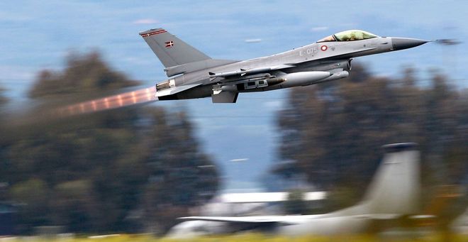 丹麦的F-16战斗机，历史、现状和未来展望，丹麦F-16战斗机的历史沿革、现状解析与未来展望
