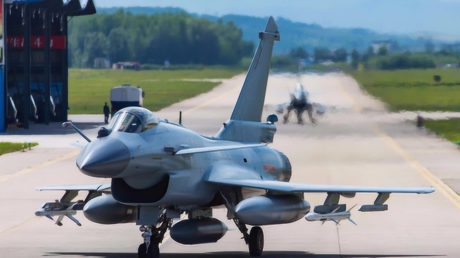 揭秘歼-10战斗机的独特绰号——猛龙，揭秘歼-10战斗机独特绰号猛龙