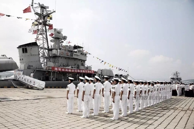 南昌舰的退役,回顾与前瞻,南昌舰退役,回顾辉煌历程,前瞻未来展望