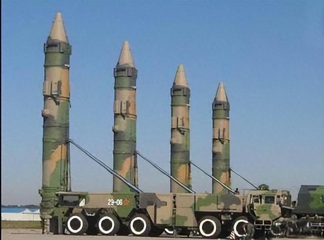 东风导弹的威力展示,中国国防实力的象征,东风导弹展示强大威力,彰显中国国防实力