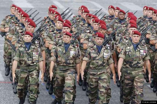 揭秘2015年阅兵仪式名单,荣耀与责任并存,揭秘阅兵仪式名单,荣耀与责任同行 2015年阅兵仪式独家曝光