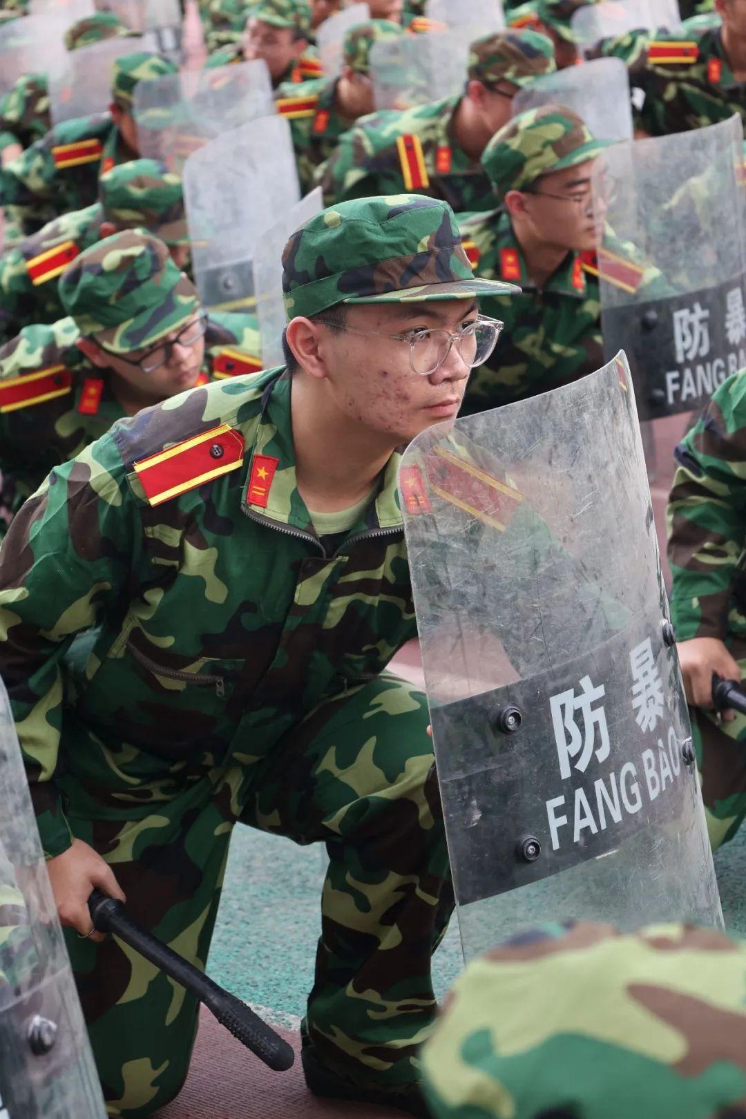 新时代巾帼英雄风采