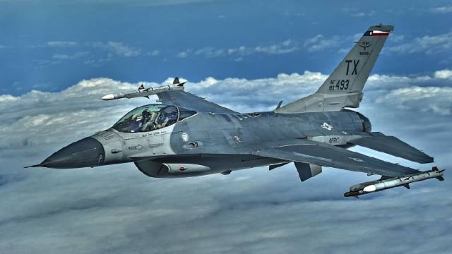 揭秘F-16战斗机的起源与国家归属,揭秘F-16战斗机的起源与国家分布