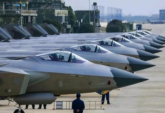 歼-20列装数量揭秘,中国空军隐身战机的蓬勃发展,揭秘歼-20列装数量,中国空军隐身战机蓬勃发展态势