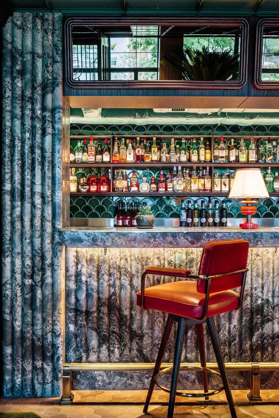 香港最准100%一肖中特,揭秘彩票神话背后的真相,揭秘香港彩票神话,所谓最准100%一肖中特真相大揭秘