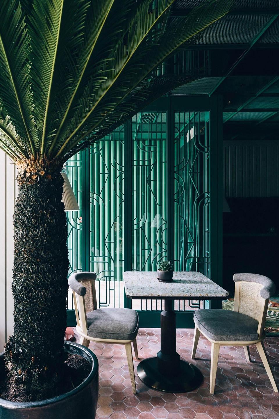 香港最准100%一肖中特,揭秘彩票神话背后的真相,揭秘香港彩票神话,所谓最准100%一肖中特真相大揭秘