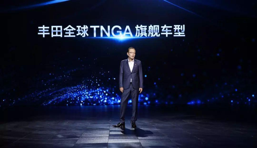 印度光辉战机与中国歼-15战斗机的较量，深度分析与比较，印度光辉战机与歼-15战斗机的深度对决，全面分析与比较