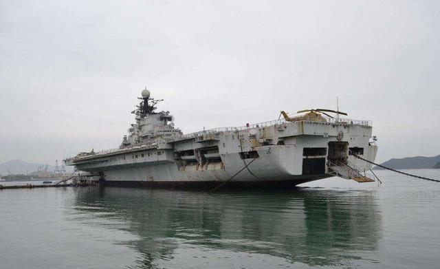 中国第一艘航母