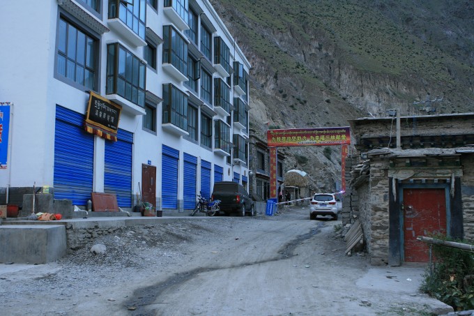 山南隆子机场,高原上的航空新篇章,高原新篇章,山南隆子机场启航