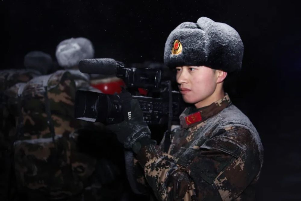 最新军事视频新闻头条,全球军事动态深度解析,全球军事动态深度解析,最新军事视频新闻头条速递