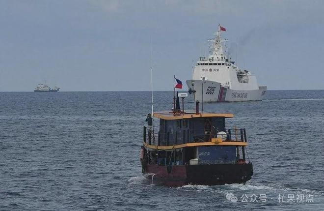 军用冲锋艇，现代战争中的水上先锋，军用冲锋艇，现代战争的水上利刃